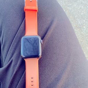 I’m selling a Apple Watch